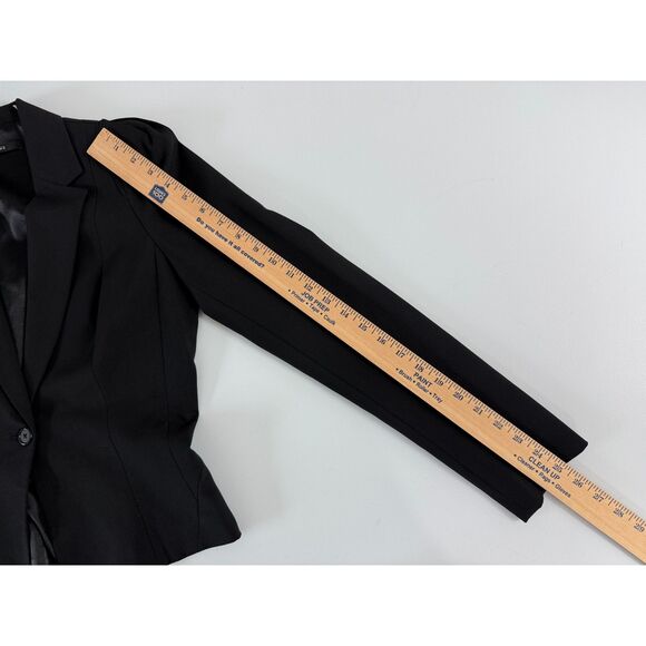 Tahari Women's Black Long Sleeve Blazer Jacket One Button Closure Size 6 - Picture 8 of 9